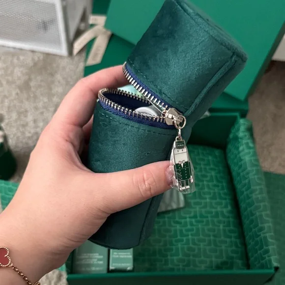 La Mer Skincare holiday gift Collection - Picture 12 of 15